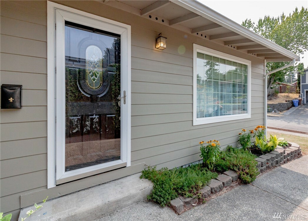 Property Photo: 5007 N McBride St WA 98407
