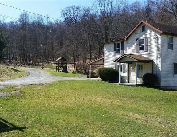 Property Photo:  504 Debbie Ln  PA 15656 