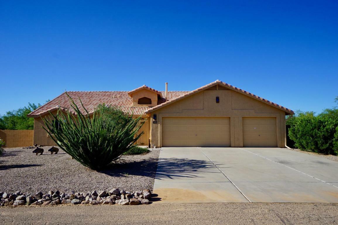 Property Photo: 7042 W Adamsgate Place AZ 85757