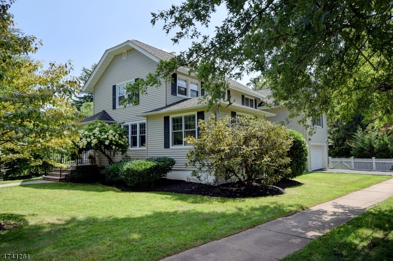 Property Photo:  22 W End Ave  NJ 07932 