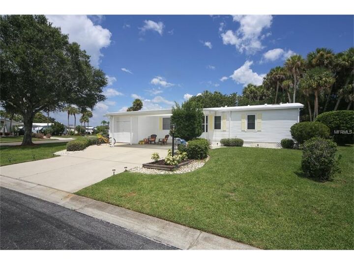 Property Photo: 8460 Castle Garden Road FL 34221