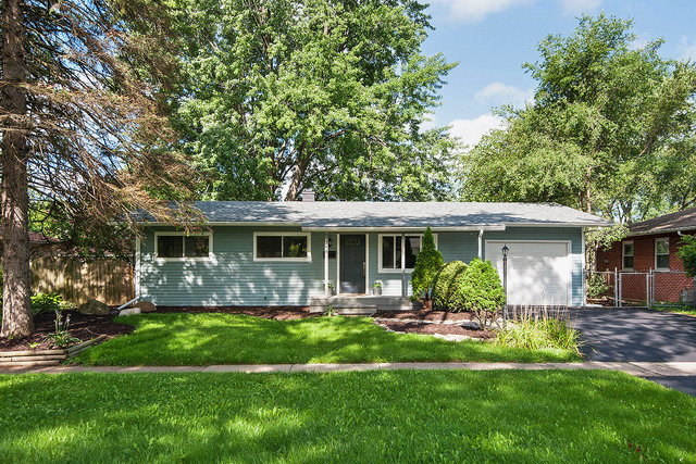 Property Photo: 348 Raupp Boulevard IL 60089