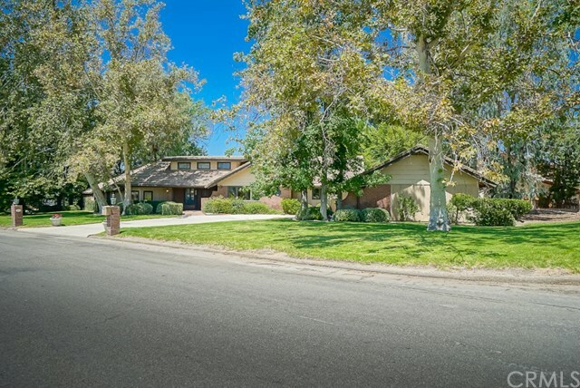 Property Photo:  1173 Fetlock Way  CA 92506 