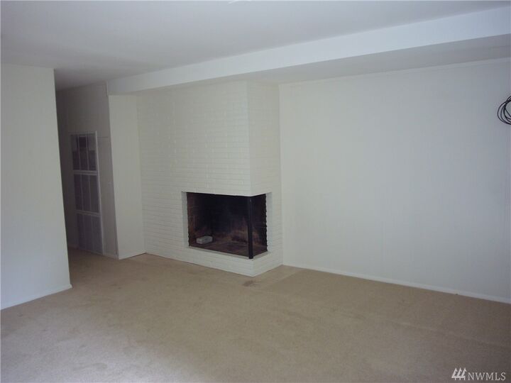 Property Photo: 9125 NE 21st Place WA 98004