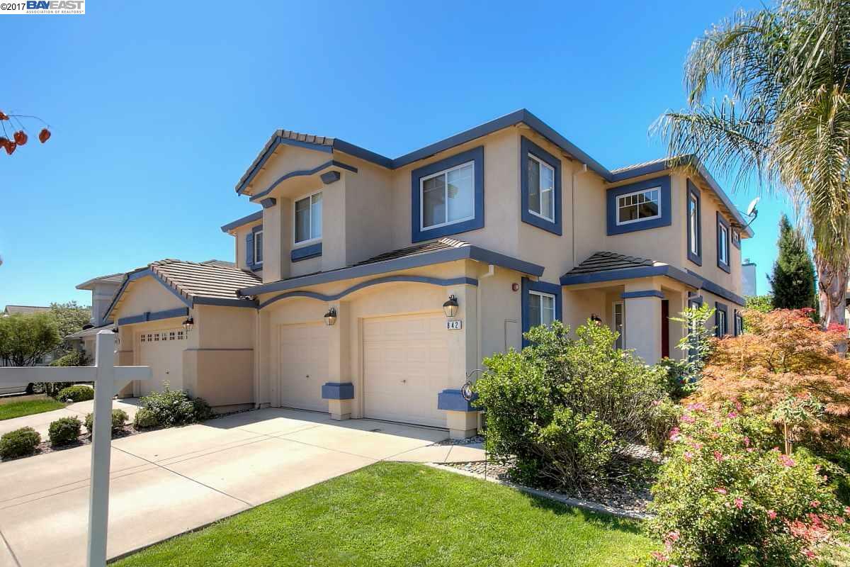 Property Photo:  842 Berryessa Court  CA 94551-8877 