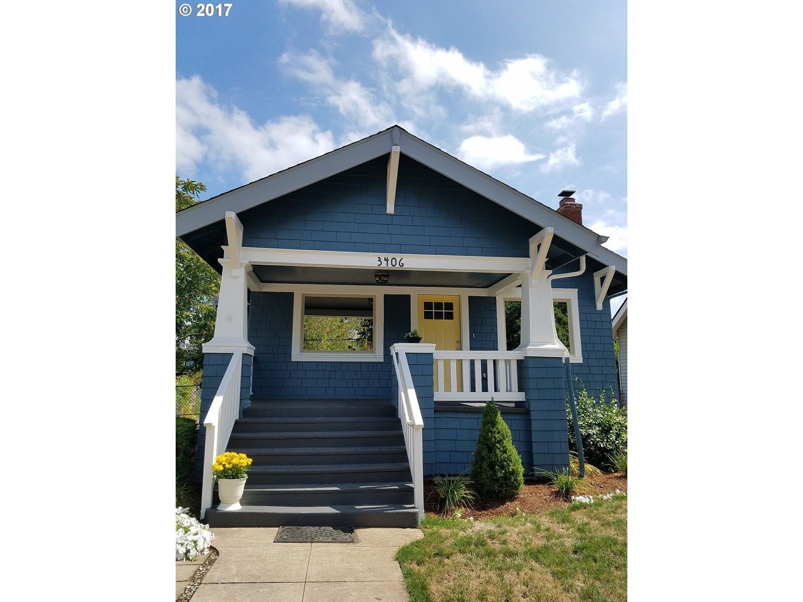 Property Photo:  3406 NE 67th Ave  OR 97213 