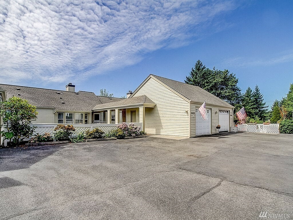 Property Photo:  22412 SE 42nd Terr  WA 98029 