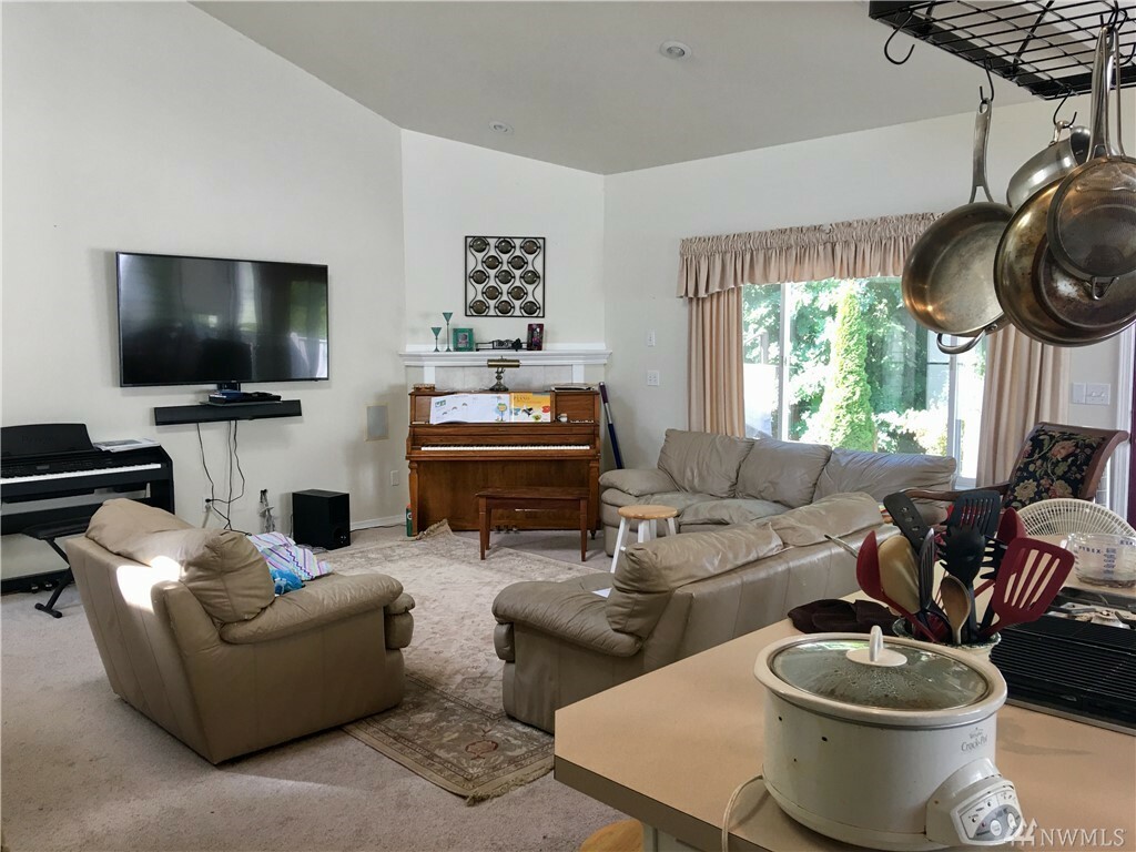 Property Photo: 2217 S 15th St WA 98274