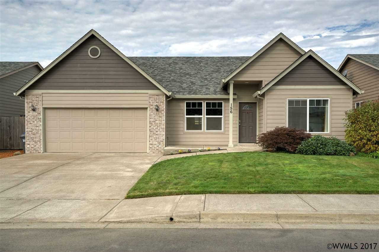 Property Photo: 156 11th St OR 97352