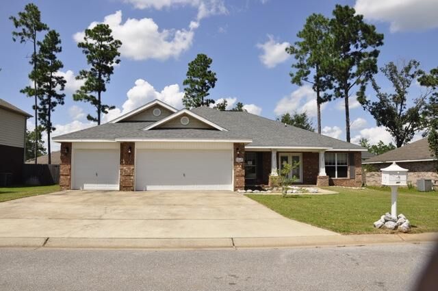 Property Photo:  3067 Crown Creek Circle  FL 32539 