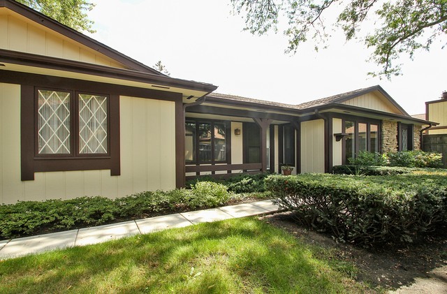 Property Photo:  1442 Estate Lane  IL 60025 