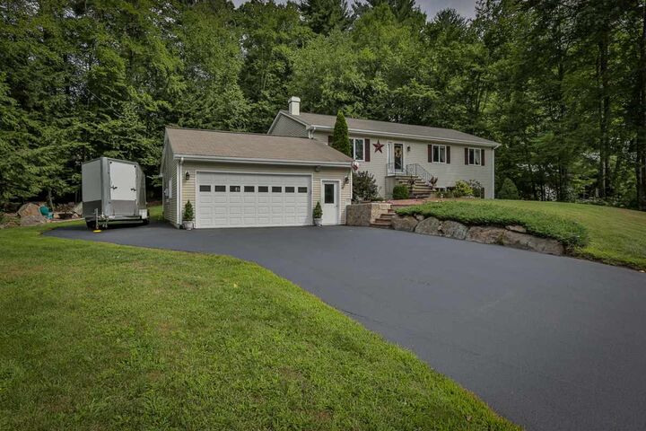 Property Photo: 4 Sands Terrace NH 03054