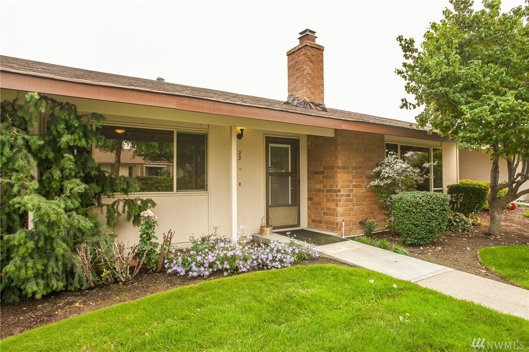 Property Photo: 300 S Elliott Ave S 23 WA 98801
