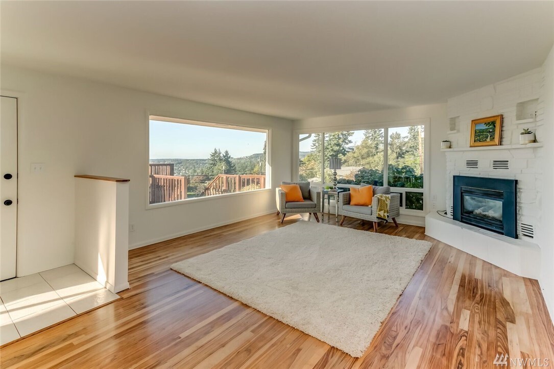 Property Photo: 1912 Whatcom St WA 98229