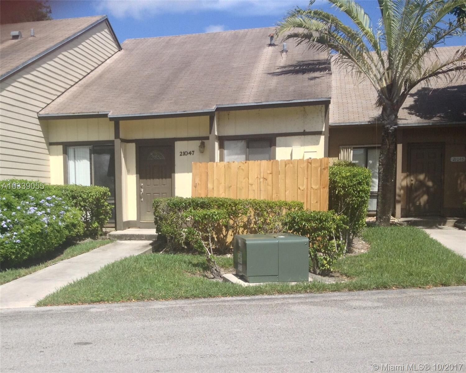 Property Photo: 21047 NE 4th Ct 21047 FL 33179
