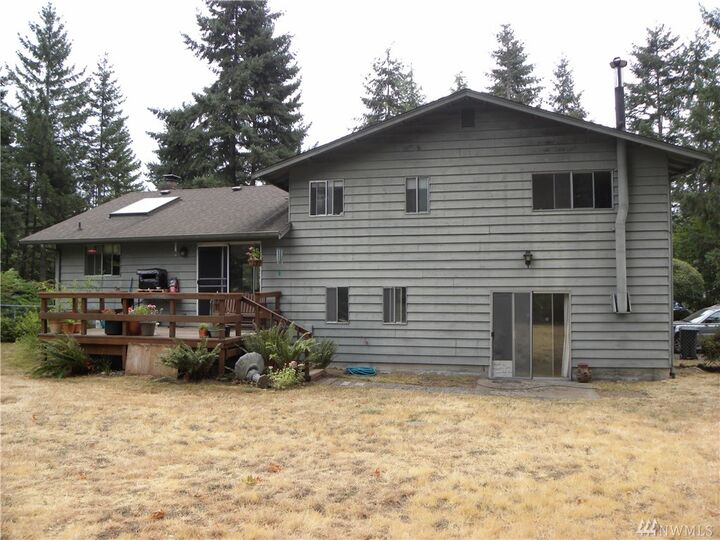Property Photo: 12801 151st St E WA 98374