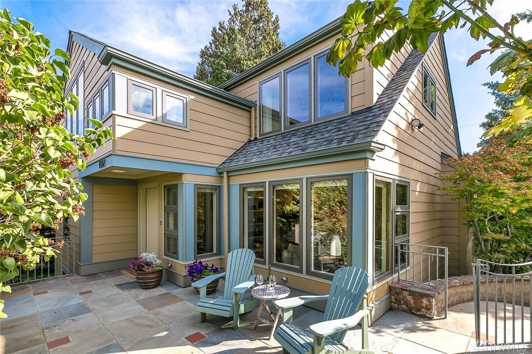 Property Photo: 11602 2nd Avenue NW WA 98177