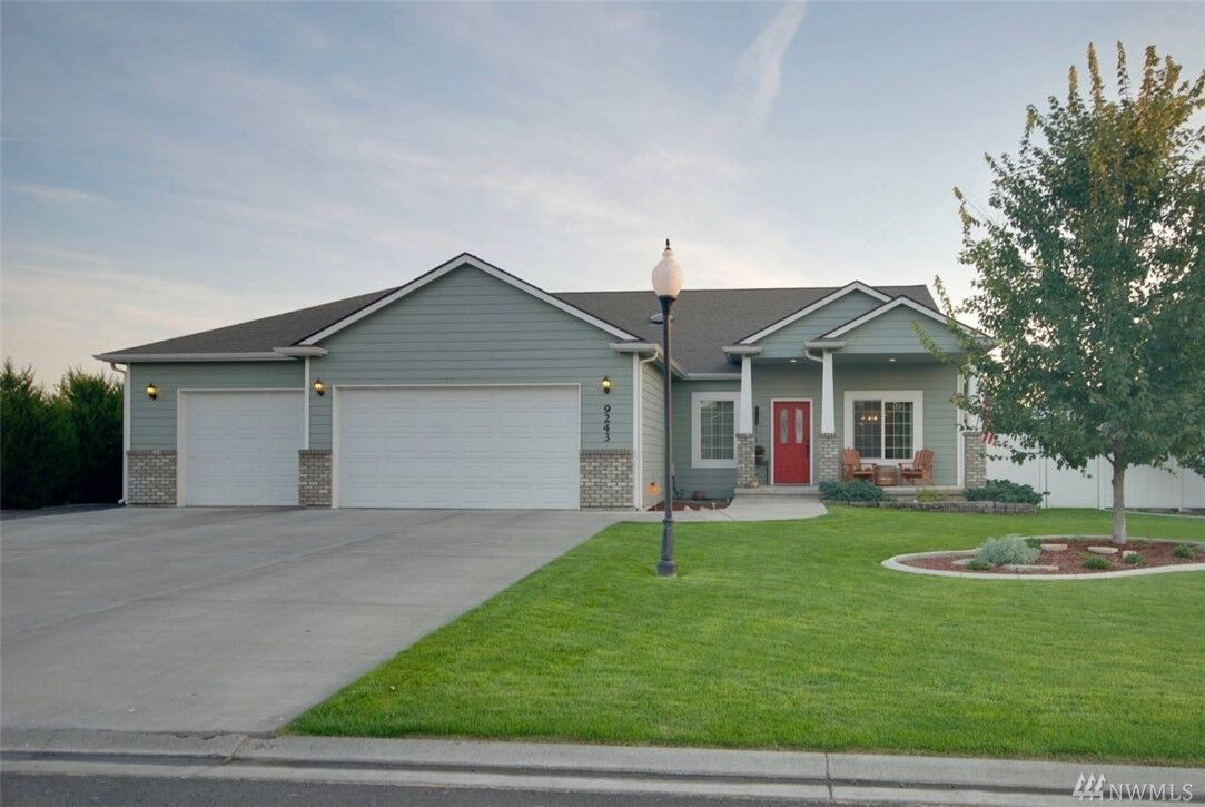 Property Photo:  9243  Albert Way SE  WA 98837