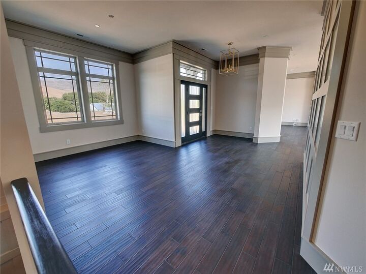 Property Photo:  5042 Hurst Landing Rd  WA 98850 