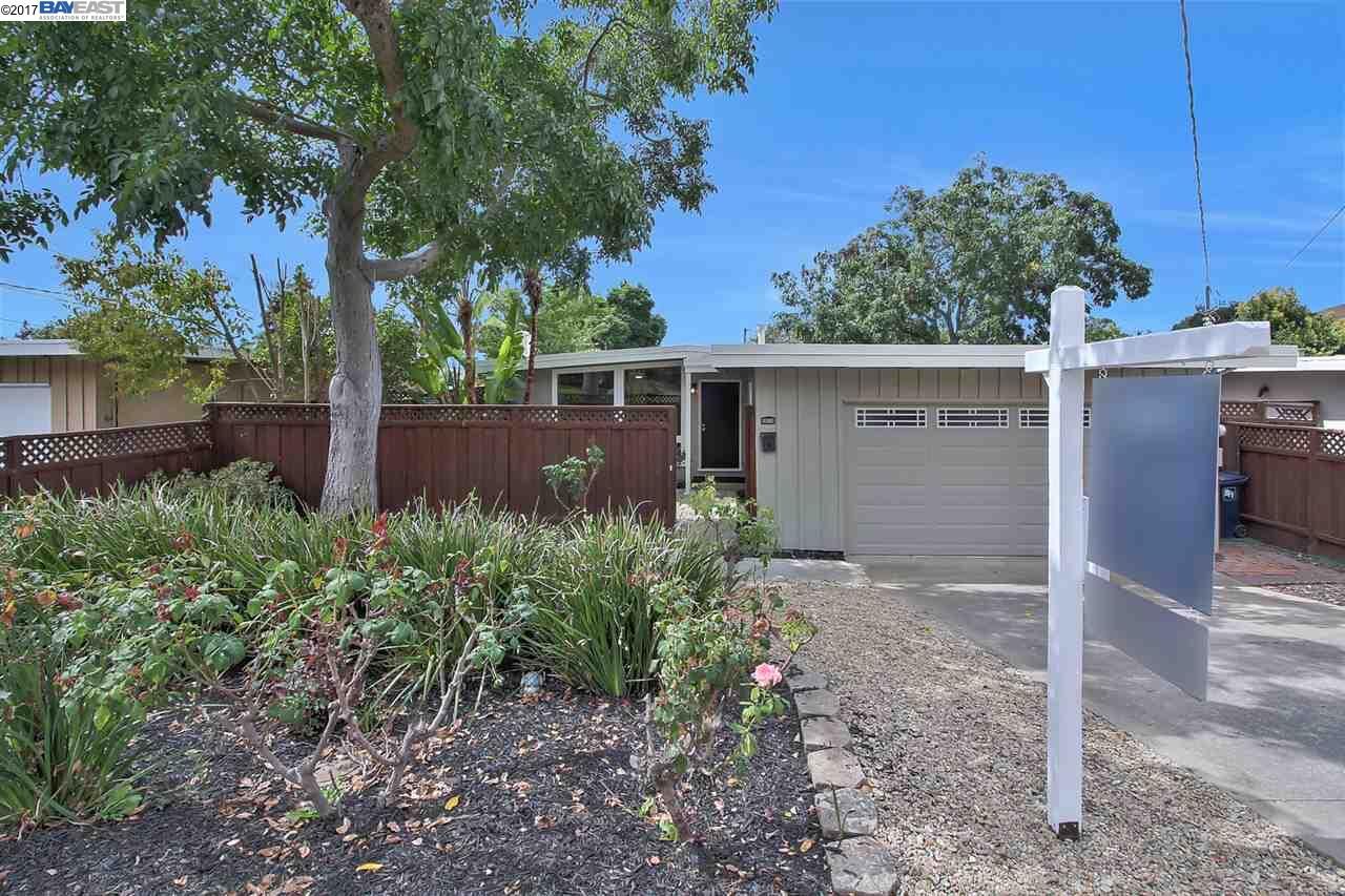 Property Photo: 38351 Canyon Heights Dr CA 94536