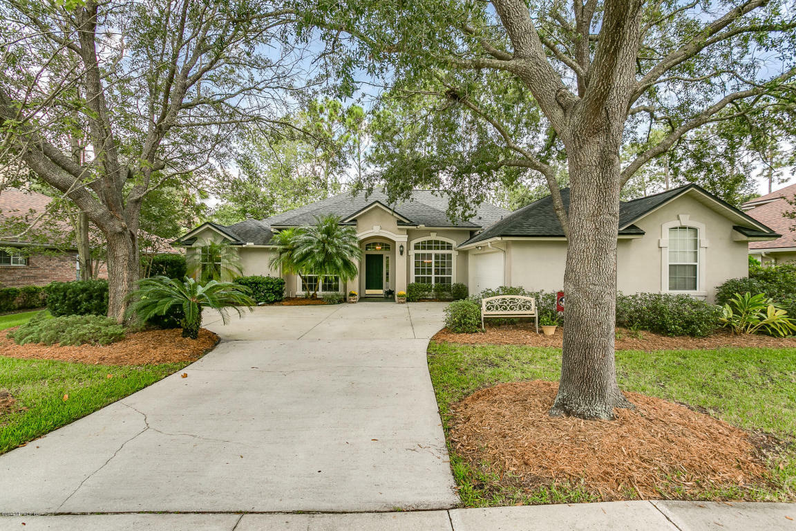 Property Photo:  1747 Fiddlers Ridge Dr  FL 32003 