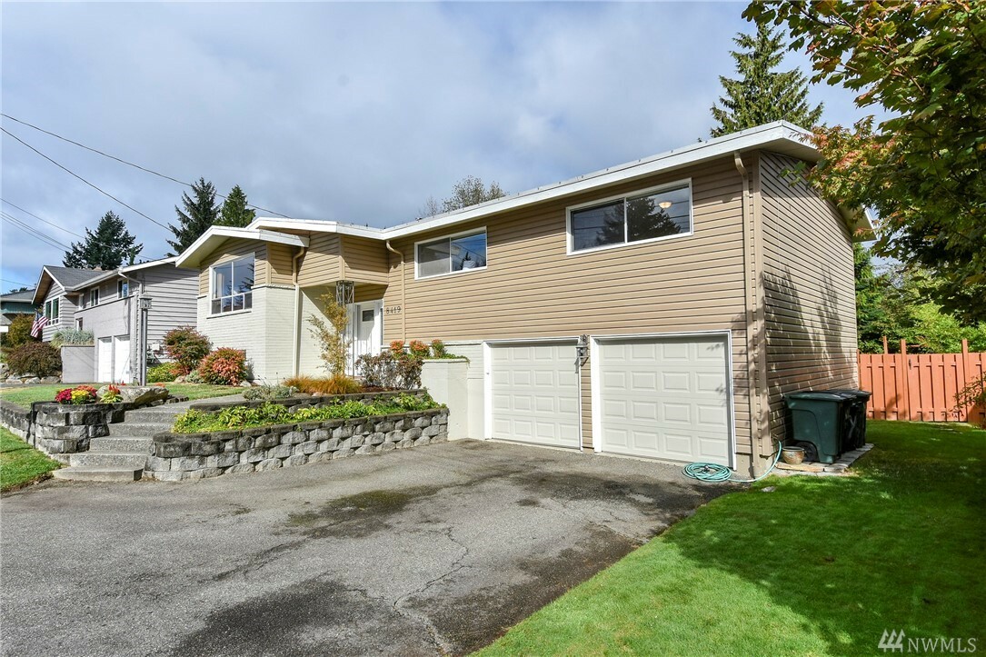 Property Photo:  8419 214 Place SW  WA 98026 