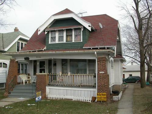 Property Photo:  2468 S 14th St  WI 53215 