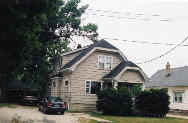 Property Photo:  1009 Anoka Ave 1009A  WI 53186 