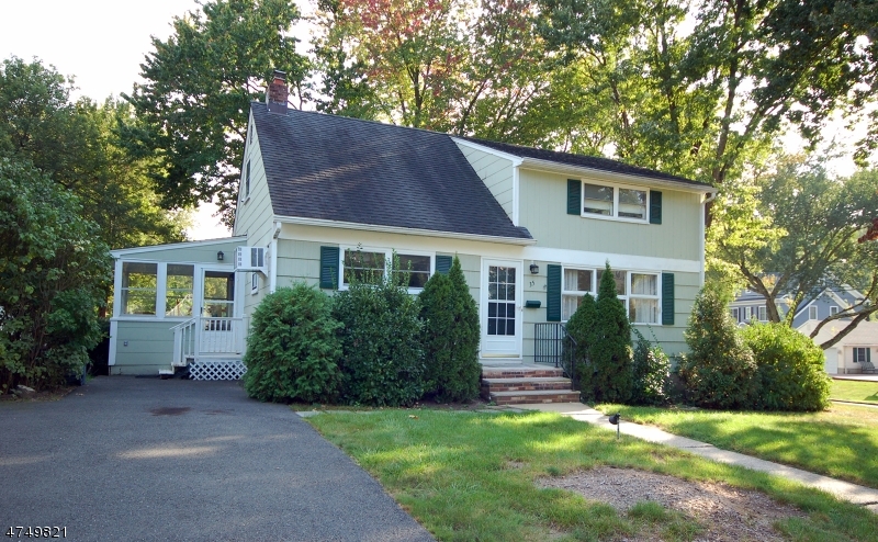 Property Photo:  35 Hickson Dr  NJ 07974 