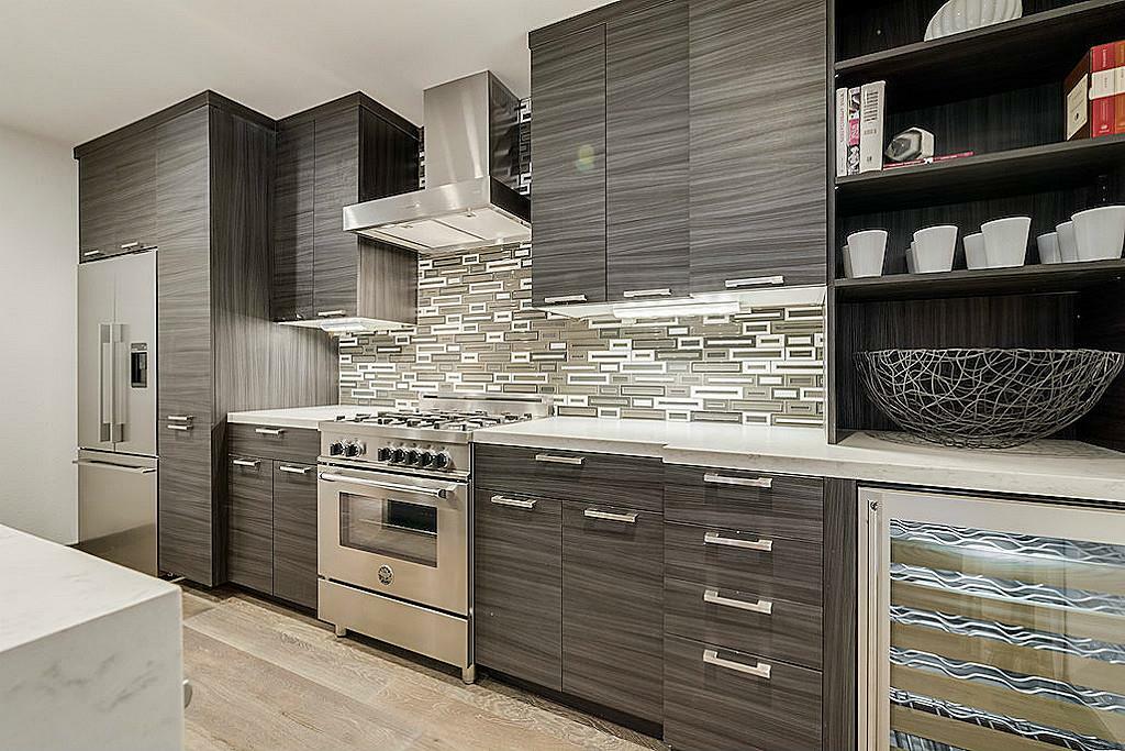 Property Photo: 1410 Hyde Park Boulevard 101 TX 77006