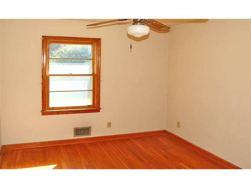 Property Photo: 817 Birchwood Road SW 30060