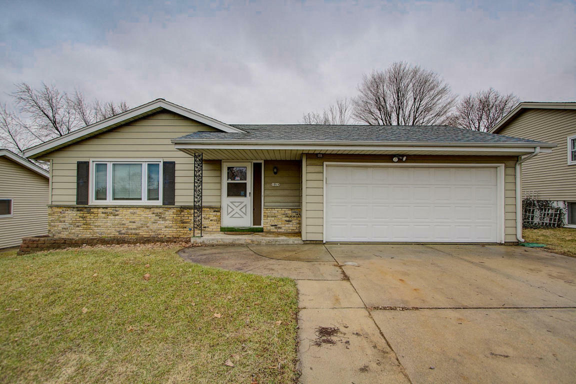 Property Photo: 1919 Canary St WI 53090