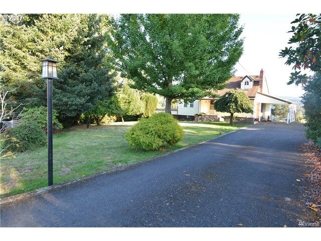 Property Photo:  127 McMillan Dr  WA 98632 