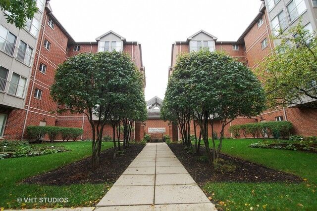 Property Photo:  17 Hattendorf Avenue 207  IL 60172 