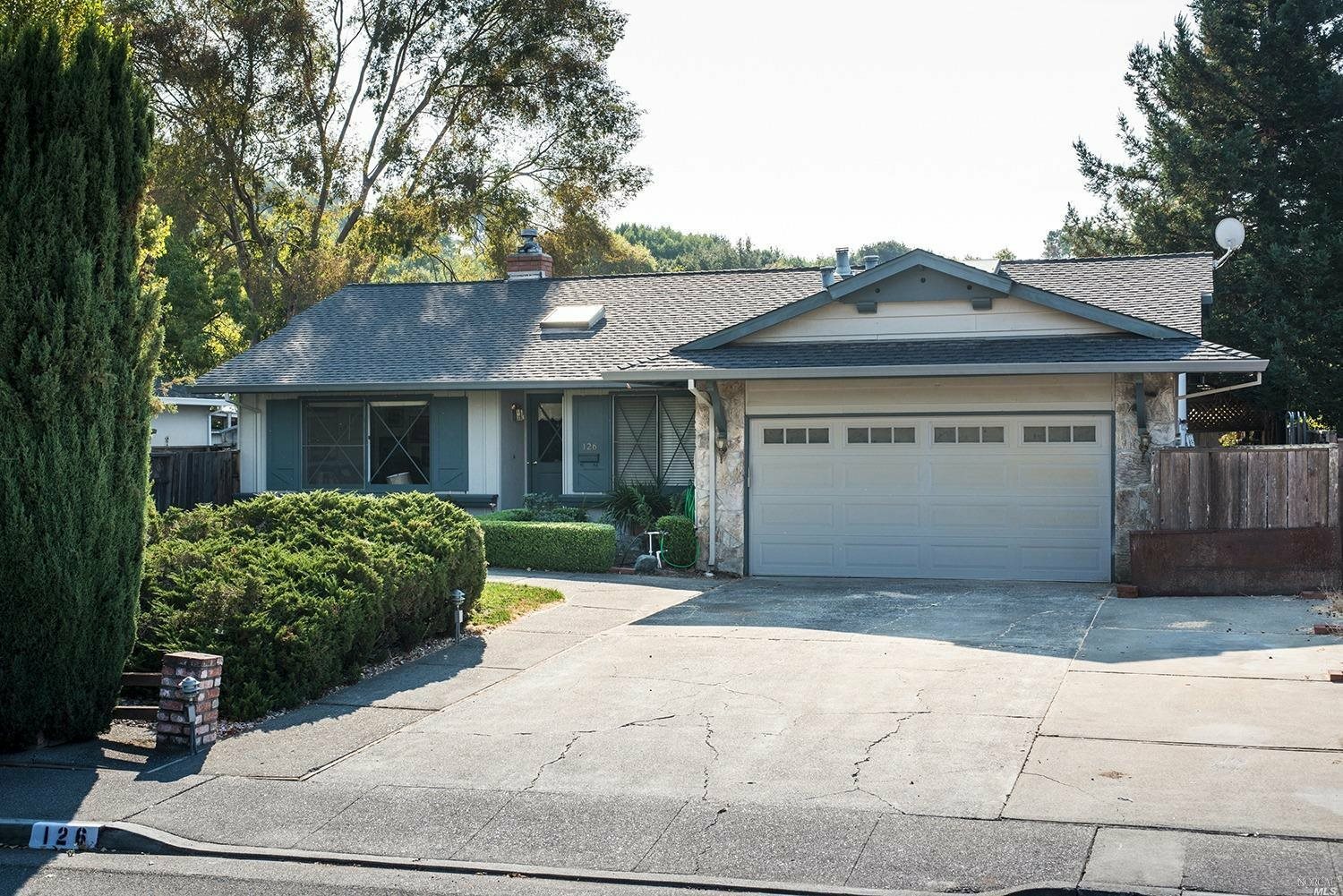 Property Photo:  126 San Carlos Way  CA 94945 