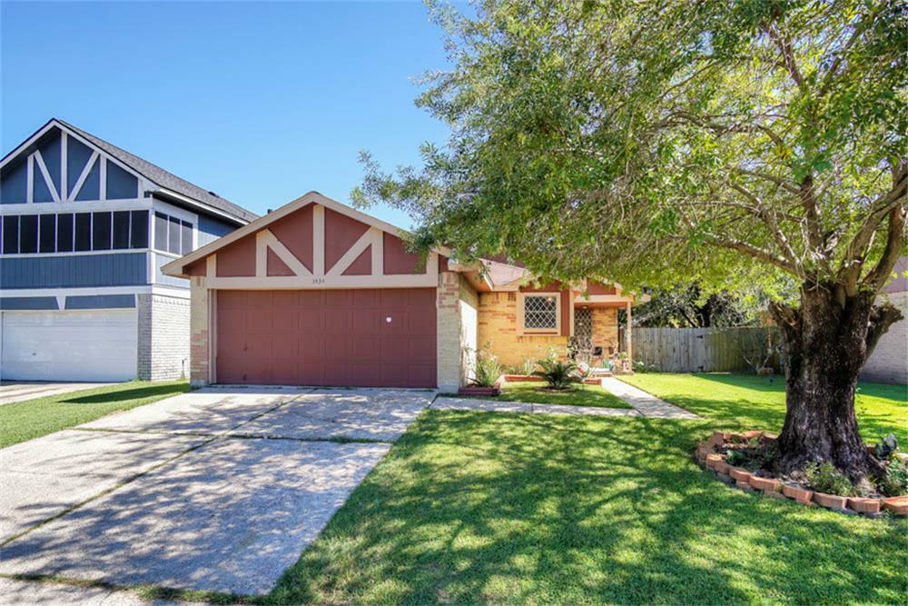 Property Photo: 1434 Stevenage TX 77530
