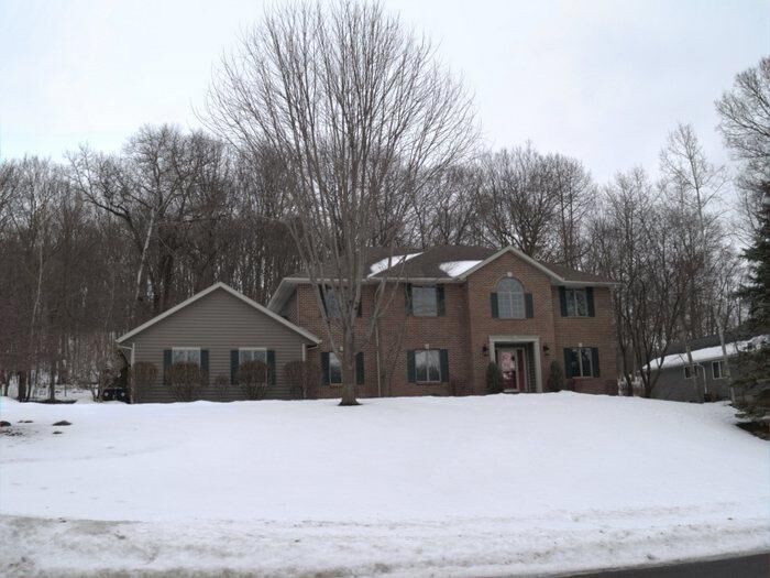 Property Photo:  420 E Larkspur Ln  WI 54650 
