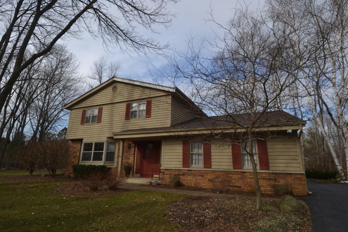 Property Photo:  8530 Avalon Ln  WI 53012-9361 