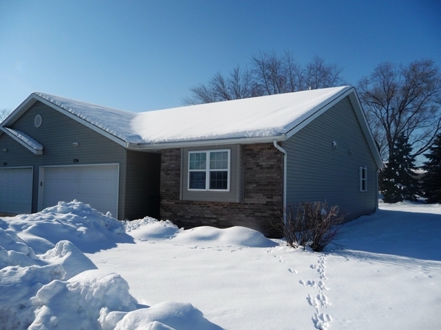 Property Photo: 770 Foxtail Ct WI 53095-4388