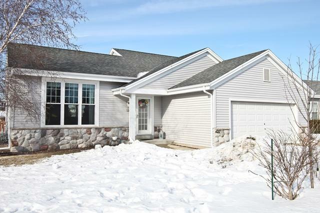 Property Photo:  112 Stonebrook Dr  WI 53186-1269 