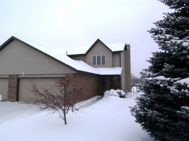 Property Photo: 1026 Autumn Dr WI 53090-5432