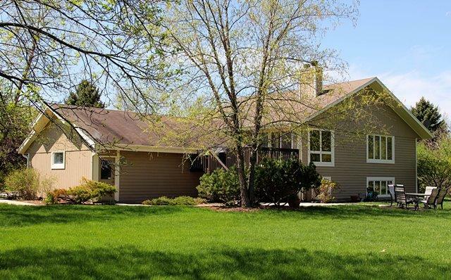 Property Photo:  11540 Kings Ct  WI 53095 