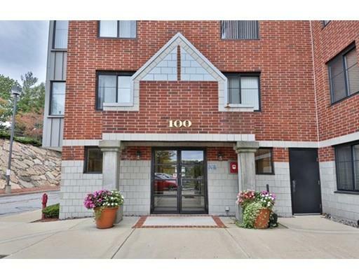 Property Photo: 100 Ledgewood Dr 117 MA 02180