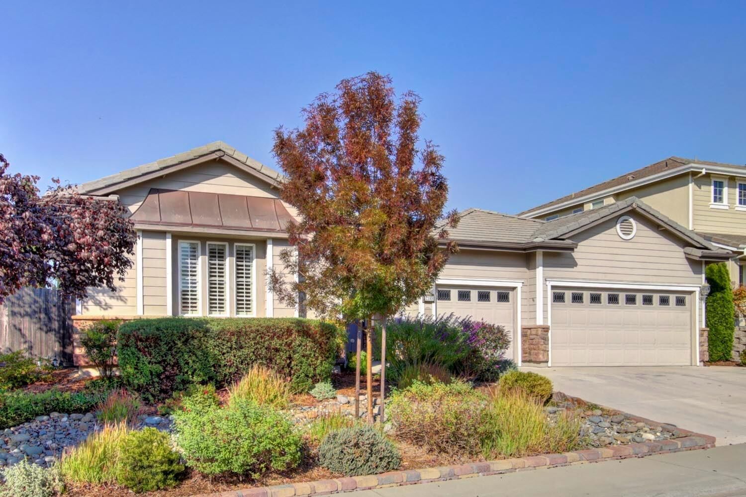 Property Photo: 2189 Viola Way CA 95661