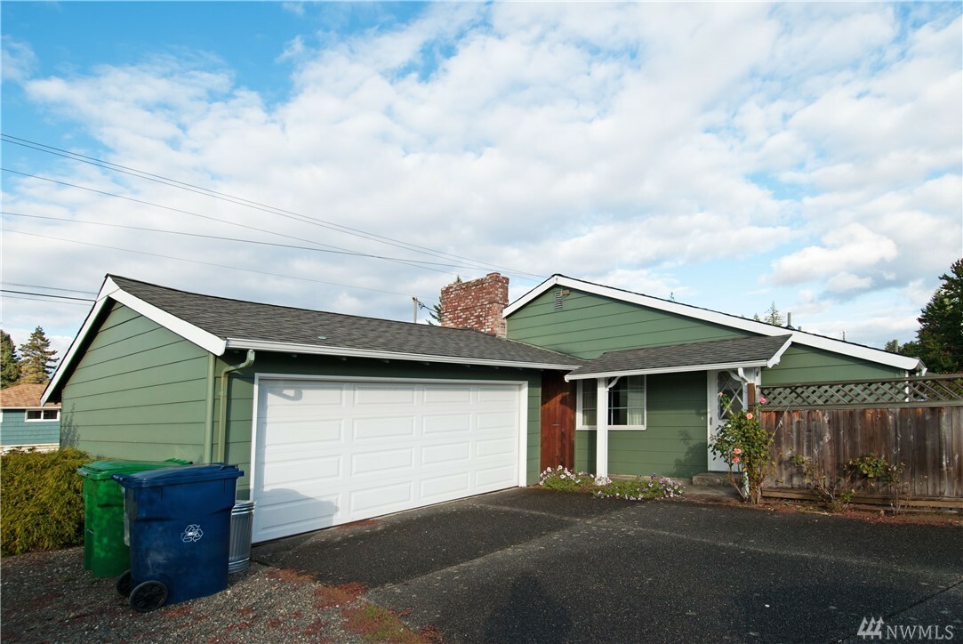 Property Photo:  4828 88th St NE  WA 98270 