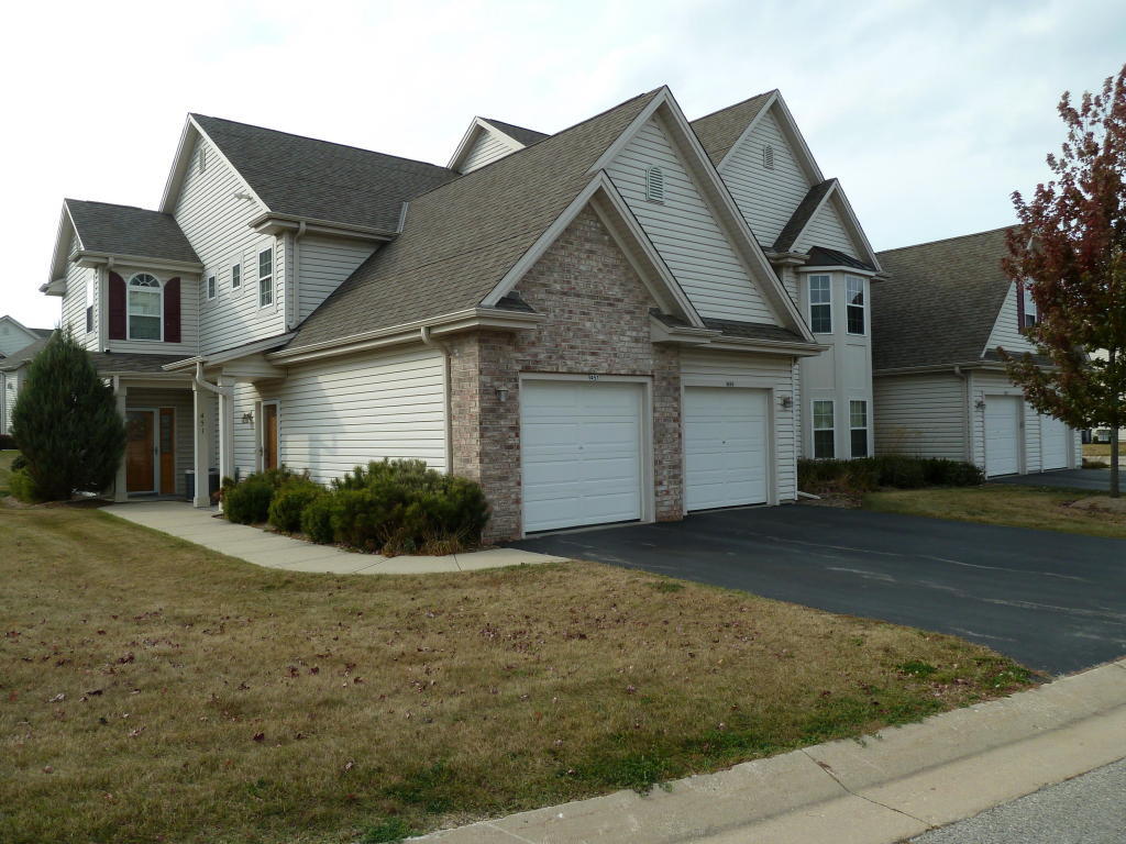 Property Photo:  455 Cedar Ct  WI 53086 