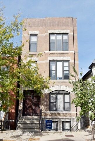 Property Photo:  1416 Superior Street 1R  IL 60642 