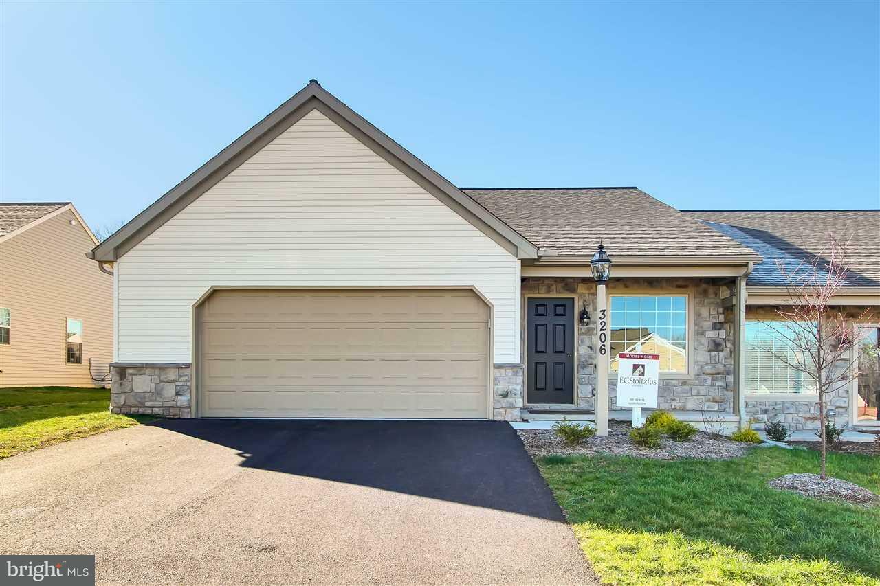 Property Photo: 3206 North Wynd Avenue #51 Faire Wynd PA 17315