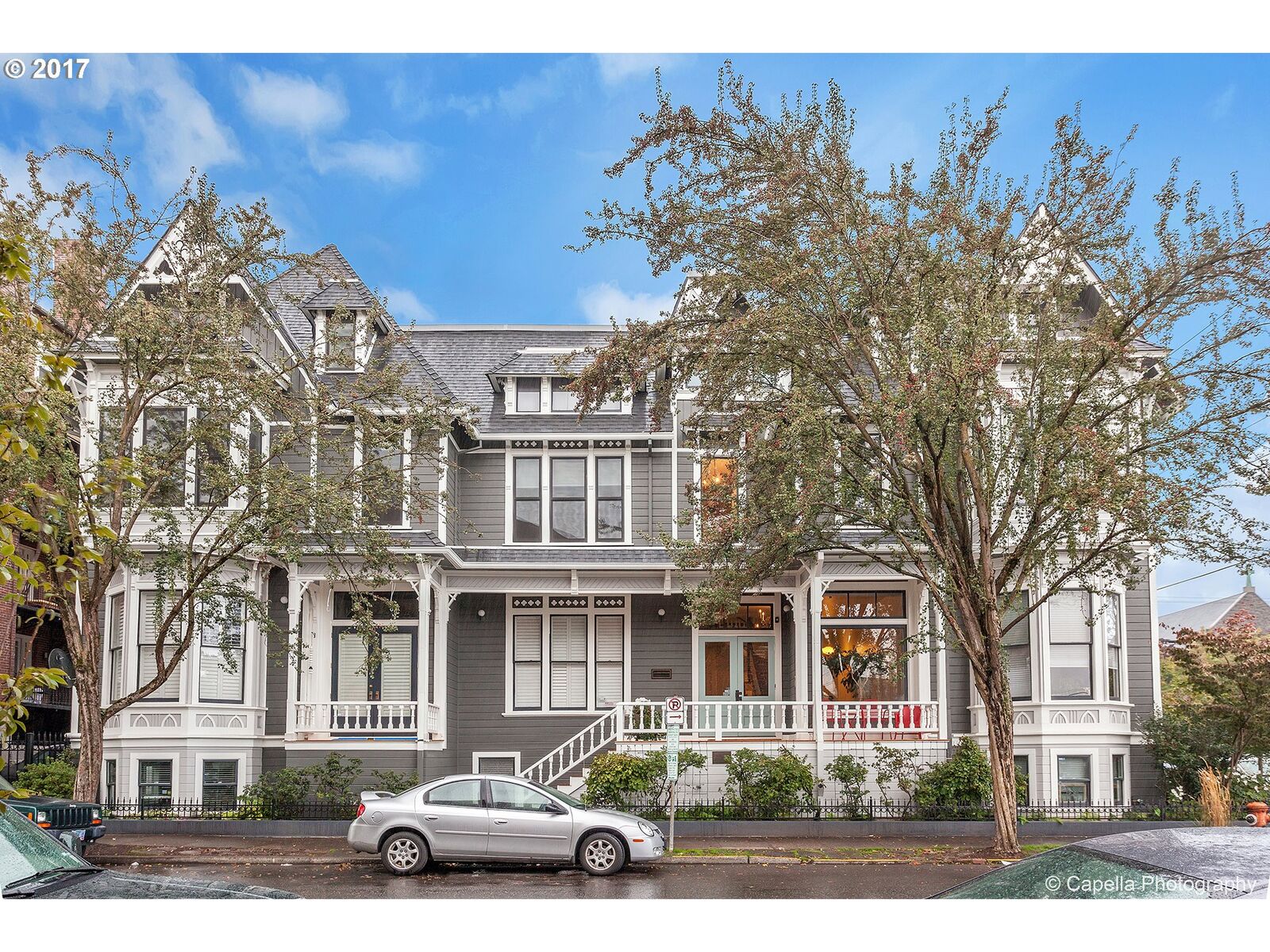 Property Photo:  133 NW 18th Ave 7  OR 97209 