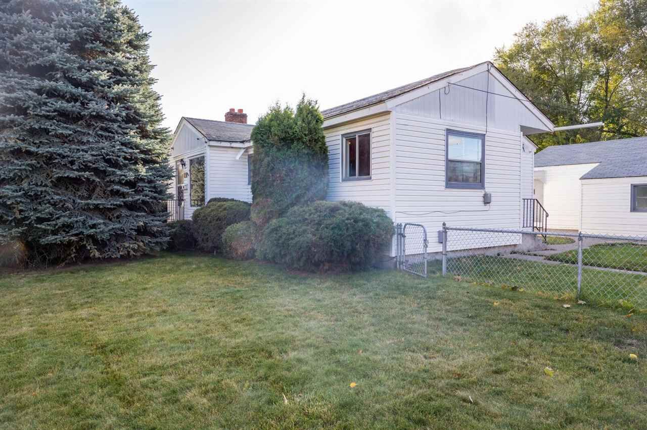 Property Photo: 5229 N Washington St WA 99205